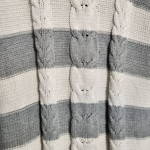 Old Navy Cable Knit Sweater - Picture 8 of 11